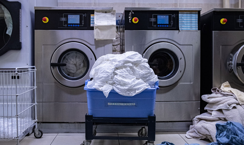 杨子双桶迷你洗衣机：革新洗衣方式的时尚品